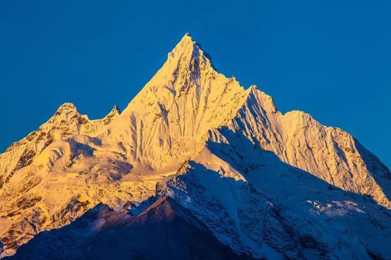 梅裡(lǐ)雪山 圖 / 攜程攻略社區 路梁